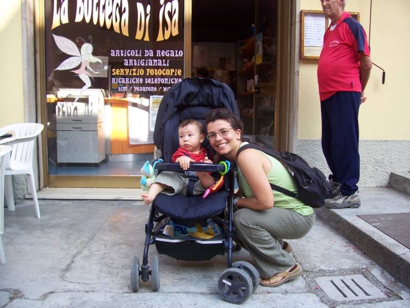  Image name: Persone054.jpg 
 width: 800 pixel 
 height: 601 pixel 
 Size: 398797 bytes 
 Click to enlarge 